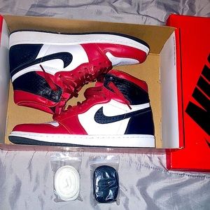 Jordan 1s Satin red
